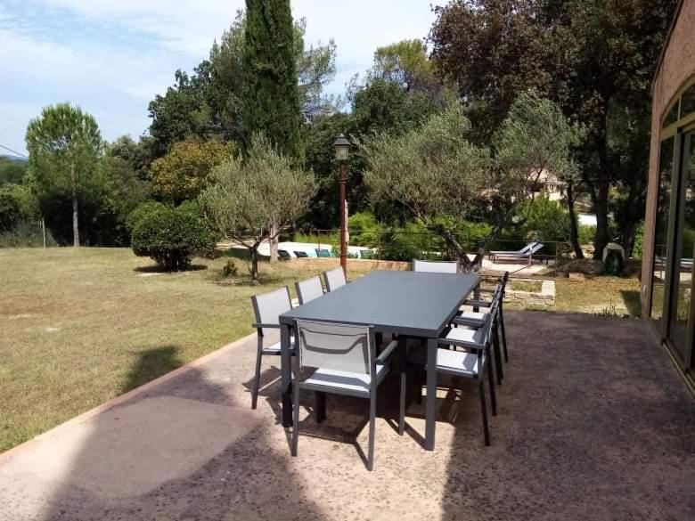 Comorebi Provence Entrecasteaux Exteriér fotografie