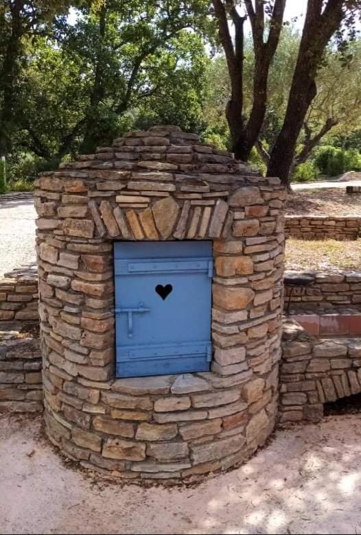 Comorebi Provence Entrecasteaux Exteriér fotografie