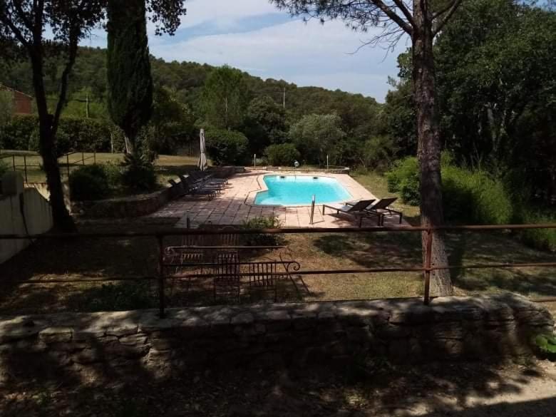 Comorebi Provence Entrecasteaux Exteriér fotografie